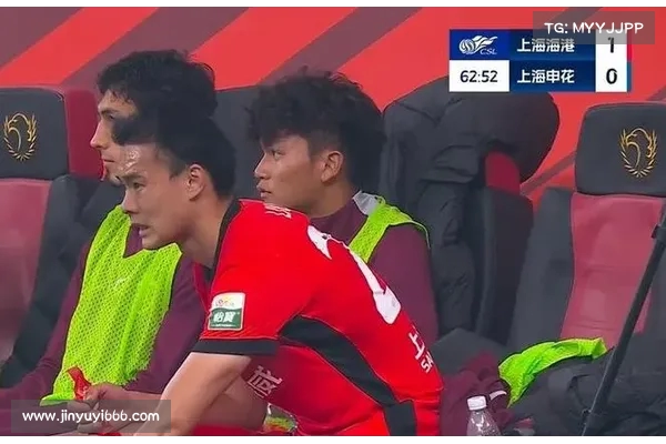 李新翔与蒯纪闻并肩崭露头角 两年前便在青训圈内声名鹊起 李新翔与蒯纪闻并肩崭露头角 两年前便在青训圈内声名鹊起